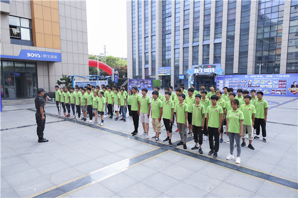 南京新華2019級(jí)新生職業(yè)素質(zhì)拓展訓(xùn)練匯報(bào)表演暨總結(jié)表彰大會(huì)順利舉行！