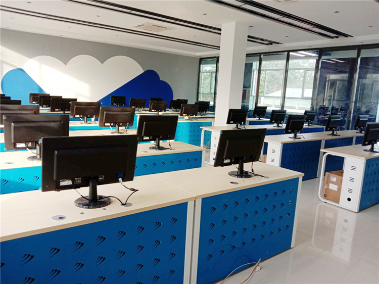 新華互聯(lián)網(wǎng)科技強(qiáng)勢入駐華北區(qū)，助推內(nèi)蒙古互聯(lián)網(wǎng)產(chǎn)業(yè)發(fā)展