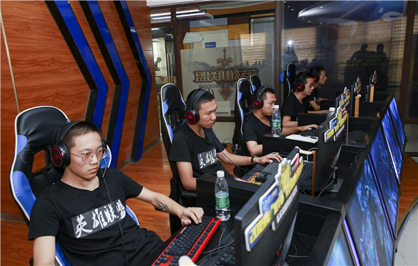 2019年“新華杯”英雄聯(lián)盟電子競技大賽皖蘇贛湘四省區(qū)域決賽順利舉行！