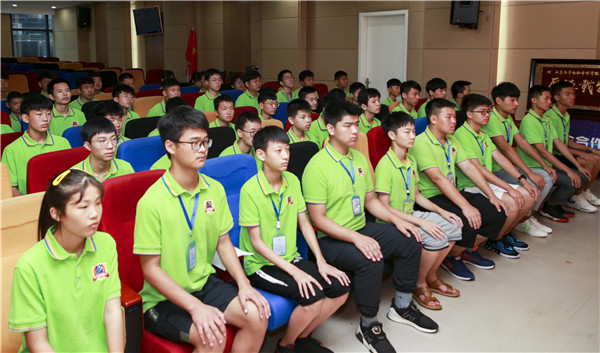 南京新華1901電子競技新媒體班開班典禮圓滿結(jié)束！