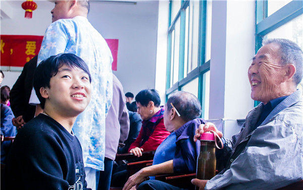 你我志愿心，傳遞敬老情——南京新華學(xué)子走進(jìn)秣陵街道敬老院