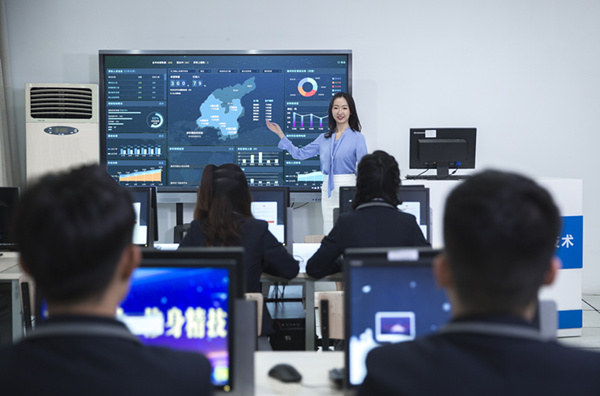 技校里面有什么<a href=http://njxh.cn target=_blank class=infotextkey>專業(yè)</a>？適合初中去學(xué)習(xí)么？