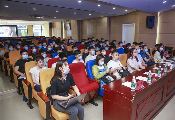 就業(yè)保障丨千企萬崗進校園，助力學(xué)子精準(zhǔn)就業(yè)！