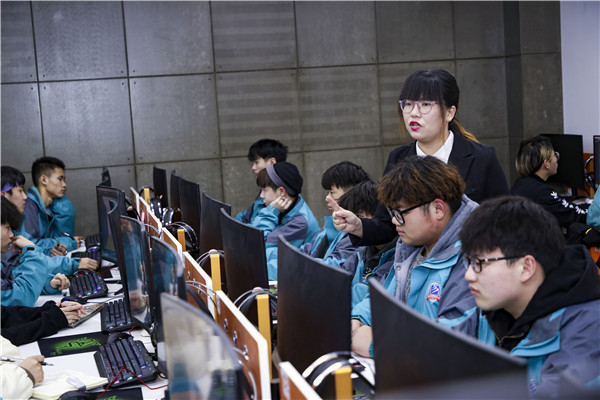 2020高考填報志愿選什么<a href=http://njxh.cn target=_blank class=infotextkey>專業(yè)</a>好？互聯網行業(yè)占大頭！