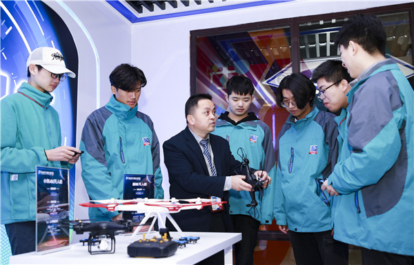 2020高考填報志愿選什么<a href=http://njxh.cn target=_blank class=infotextkey>專業(yè)</a>好？互聯網行業(yè)占大頭！