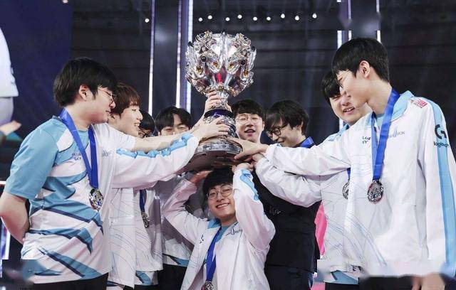 虎牙斗魚合并，游戲直播行業(yè)迎來新態(tài)勢！g