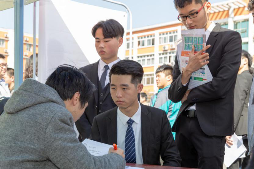 人人出彩 技能強國，新華邀你體驗工匠精神