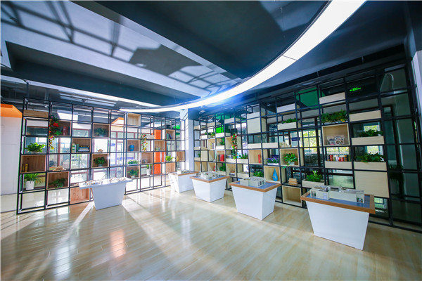 為什么總勸你來校實地考察？好學校不怕比較！