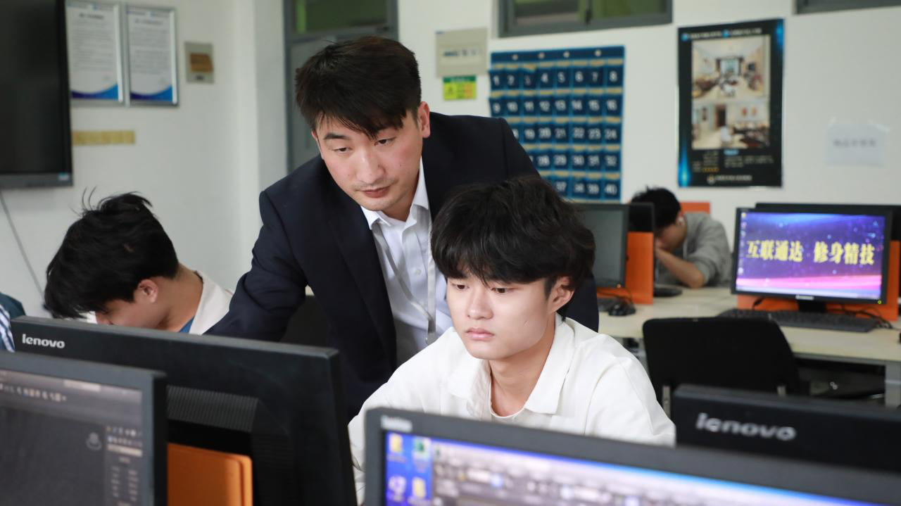 這個(gè)動(dòng)漫火了！揭秘《新華小趣事》創(chuàng)作團(tuán)隊(duì)背后的故事！