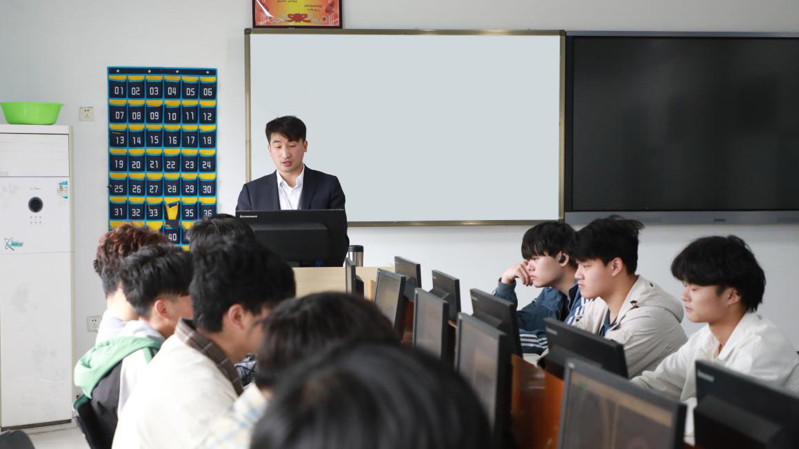 這個(gè)動(dòng)漫火了！揭秘《新華小趣事》創(chuàng)作團(tuán)隊(duì)背后的故事！