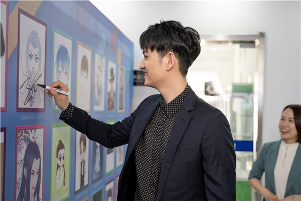 馬可來新華重拾校園生活，青春“競”是精彩！