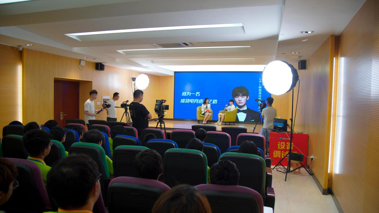 《老師來(lái)了》公開課全新起航，“護(hù)國(guó)螳螂”靈藥激情開講！