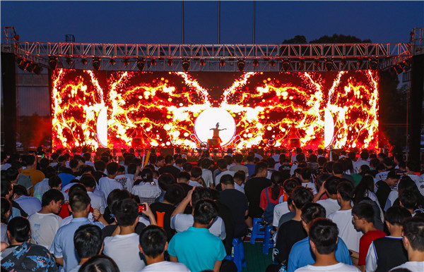 青春心向黨，逐夢新時代