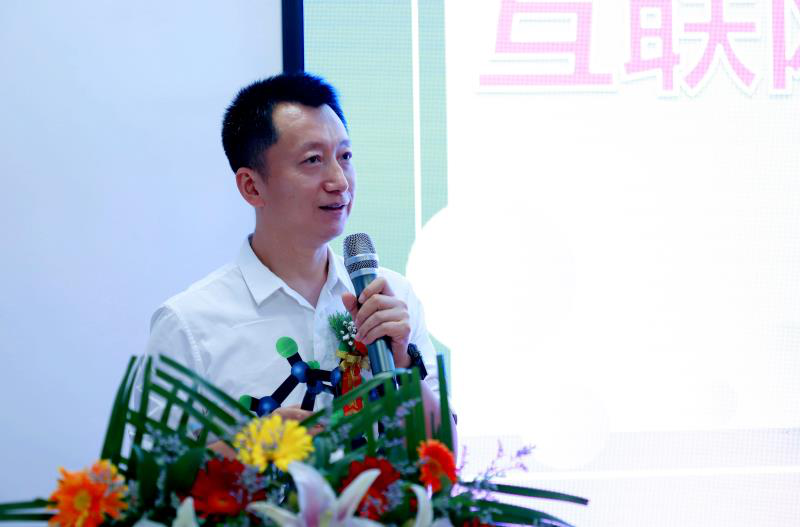 傳遞向上力量！新華電腦學(xué)?！独蠋焷砹恕?月繼續(xù)開講！