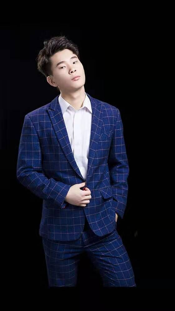 向家鄉(xiāng)捐贈(zèng)20萬！此刻他竟然有些手抖…