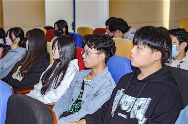 就業(yè)保障丨企業(yè)進(jìn)校園，助力南新學(xué)子就業(yè)