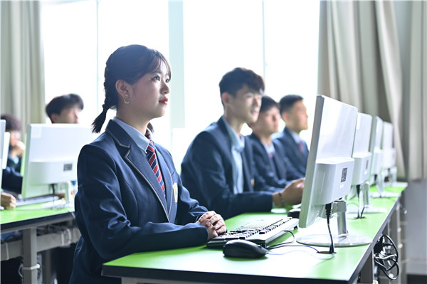 如何高水平薪資就業(yè)？這有一本新華秘籍！