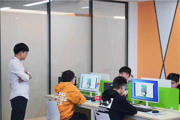 讓農(nóng)產(chǎn)品搭上“電商順風(fēng)車(chē)” 新華電腦教育以賽促教，助力鄉(xiāng)村振興