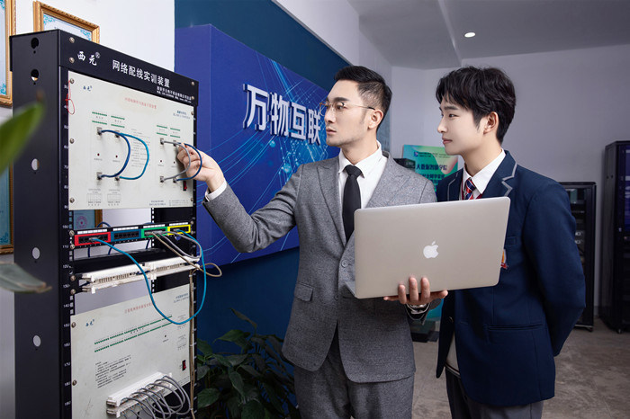 就業(yè)寒潮來襲，新華這類人才卻被市場熱搶！