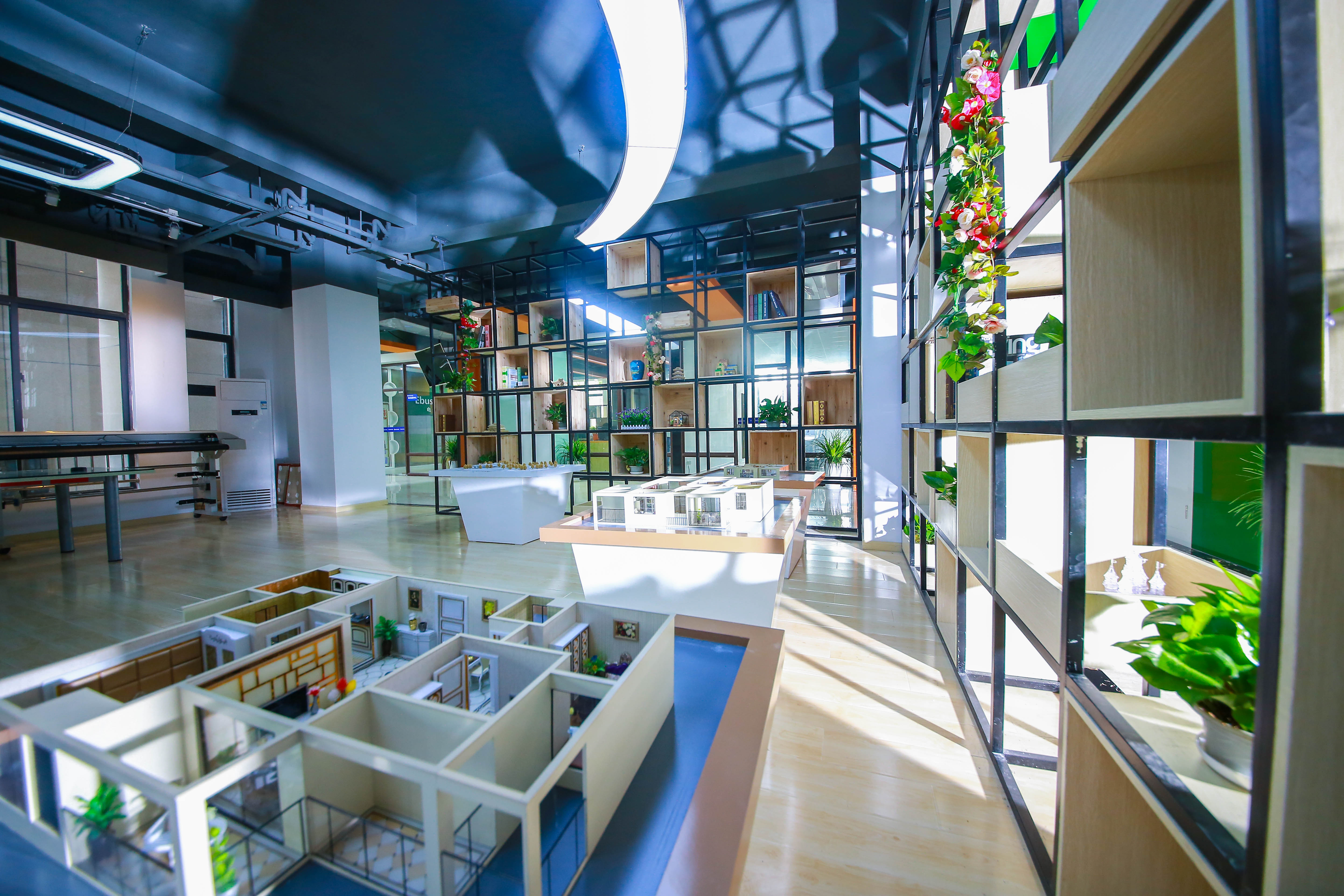 擁有設(shè)計(jì)夢？想當(dāng)設(shè)計(jì)師？首選南京新華電腦專修學(xué)院