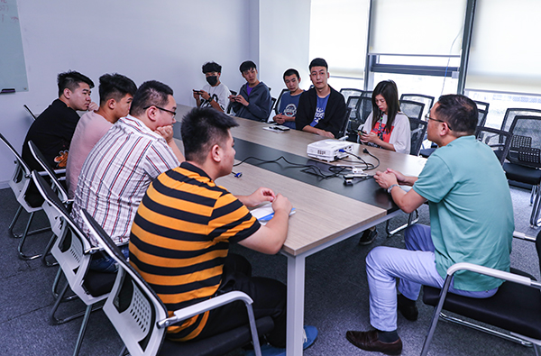 暖心就業(yè)回訪，心系學子成長