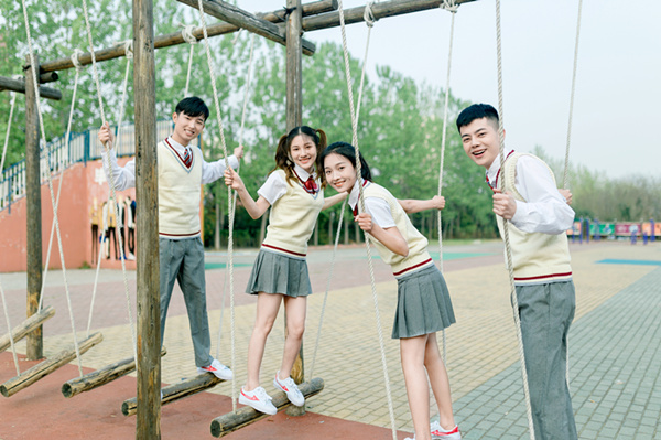 從學(xué)校到職場(chǎng)，你焦慮嗎？