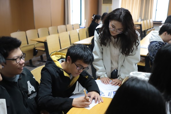 初中畢業(yè)男生學(xué)什么好？南京新華電腦開啟未來職業(yè)新篇章