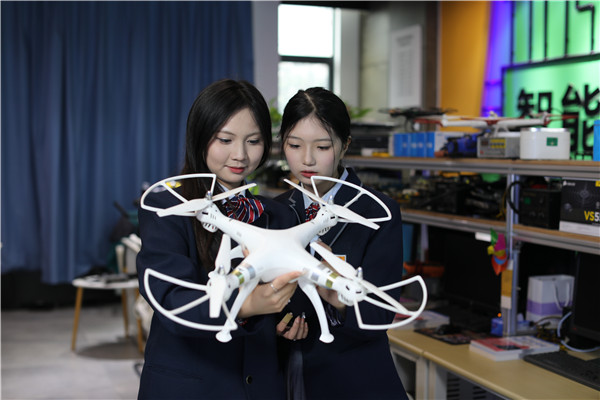 低空經(jīng)濟(jì)新藍(lán)海無人機(jī)技術(shù)如何領(lǐng)航未來空域？