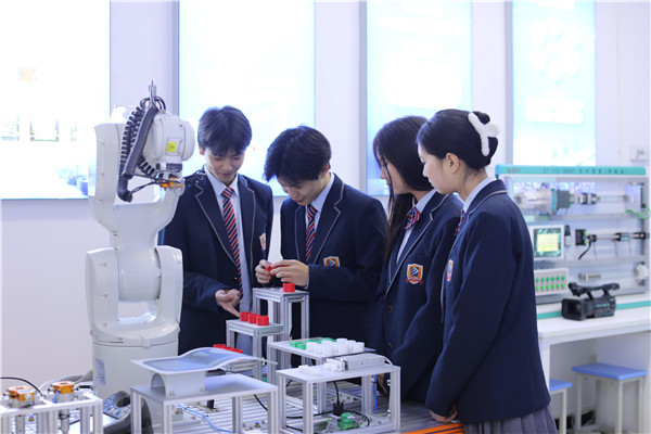 數(shù)字時(shí)代職業(yè)版圖重構(gòu)：五大前沿專業(yè)的前景與職業(yè)解碼