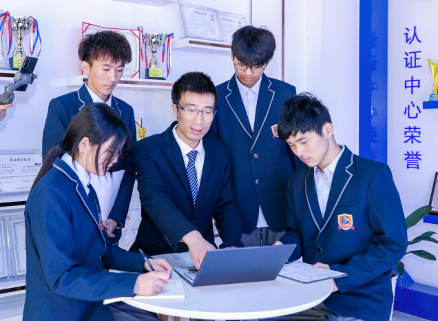 人物專訪丨火國(guó)建老師：為熱愛(ài)而選擇，為選擇而執(zhí)著