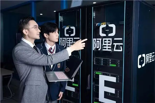 技能之光 點(diǎn)亮職業(yè)夢(mèng)想！新華互聯(lián)網(wǎng)科技邀您共同參與新華杯全國職業(yè)技能大賽！